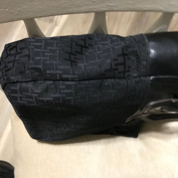 Tommy Hilfiger Ladies Black Purse - Picture 8 of 8